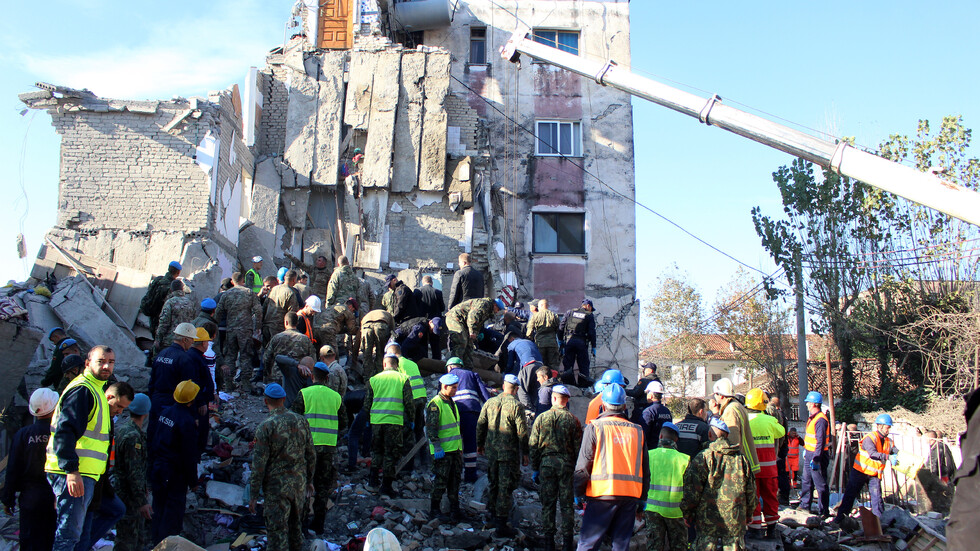 Мощно земетресение удари Албания, има жертви и стотици ранени