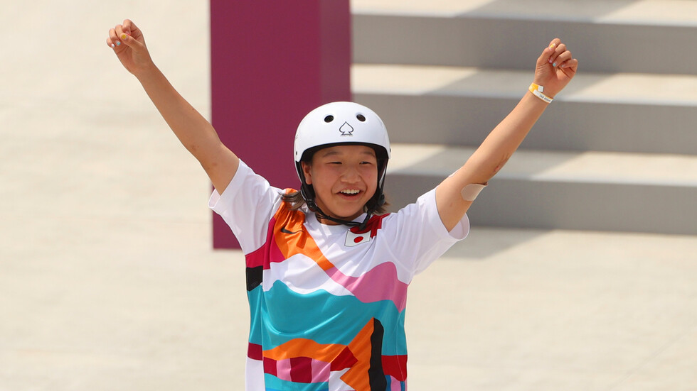 13-годишна японка грабна златен медал в женския скейтбод на Олимпиадата в Токио