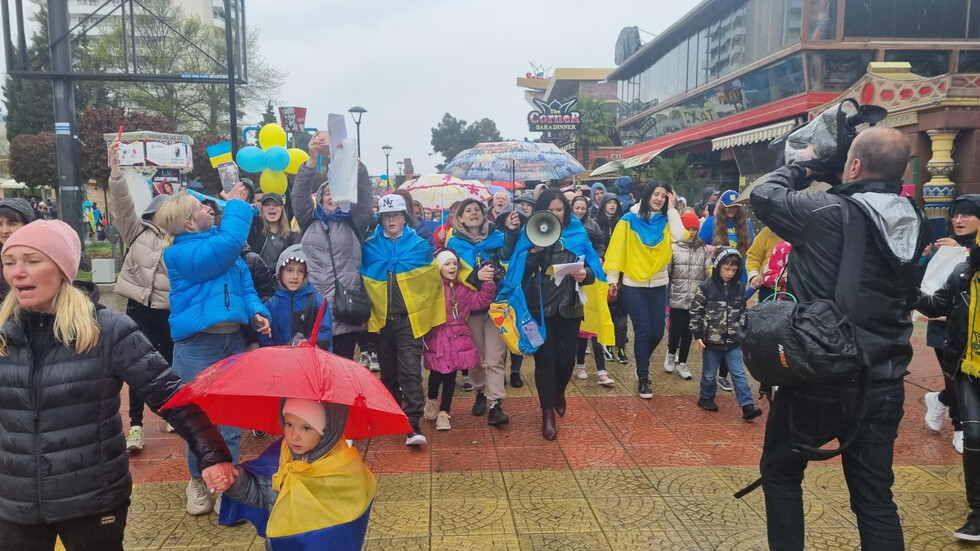 Украинци с шествие в „Слънчев бряг” - NOVA
