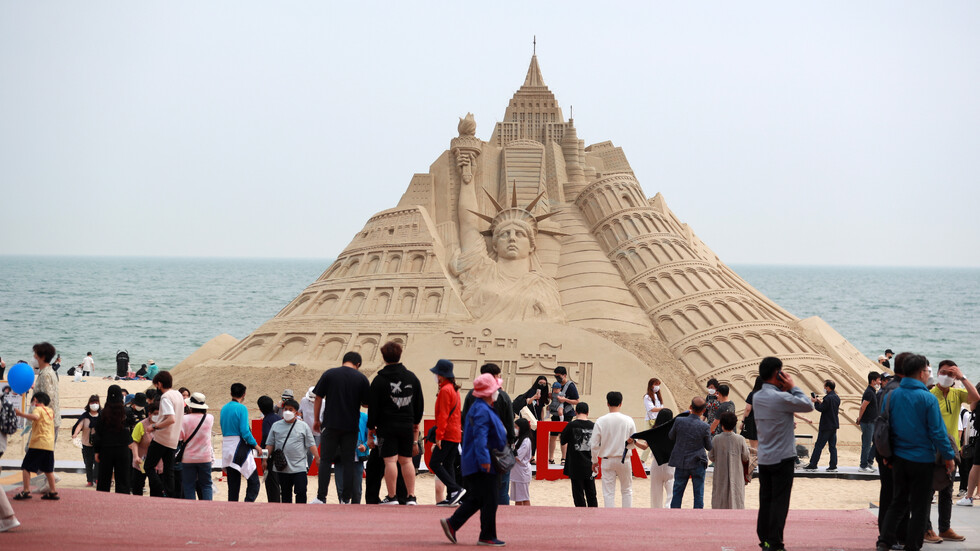 Фестивал на пясъчните скулптури в Южна Корея