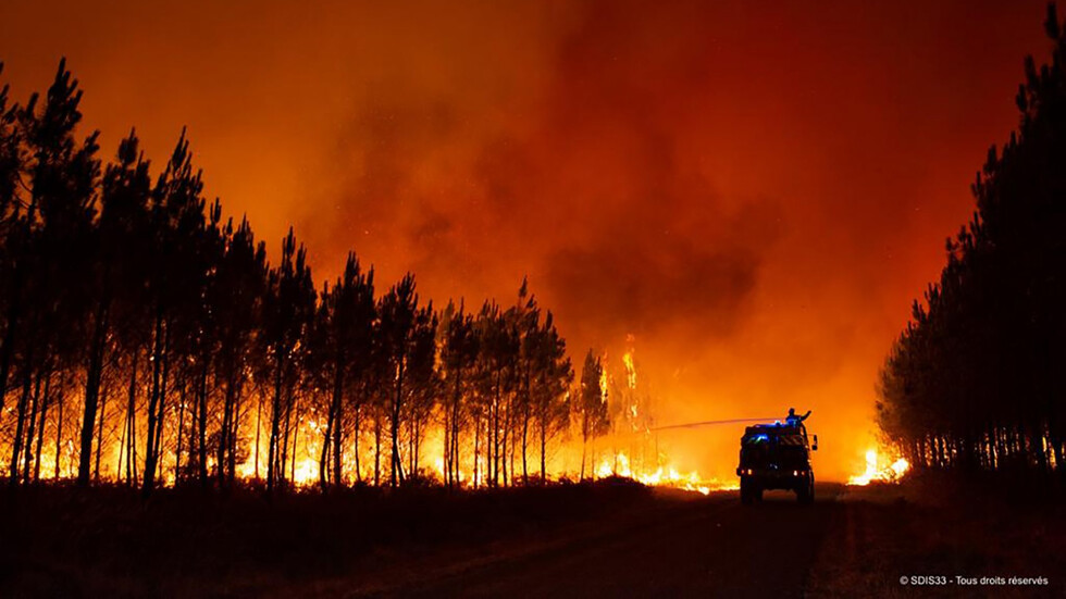 Франция се бори с мащабни горски пожари