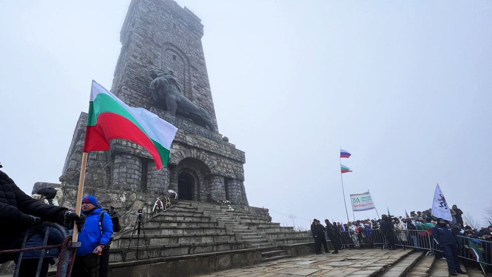 145 години свобода: България отбелязва националния си празник