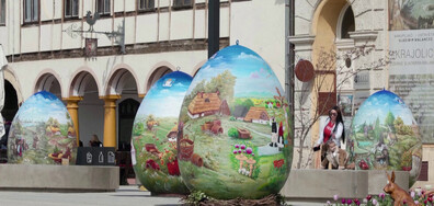 Огромни великденски яйца се появиха по улиците на град в Хърватия