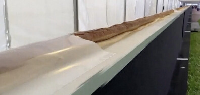 Рекорд: Френски пекари приготвиха най-дългата багета в света