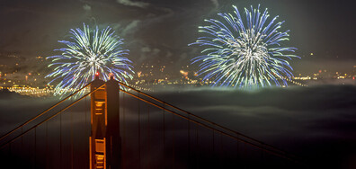 Фойерверки над "Голдън Гейт" в Сан Франциско за 4 юли