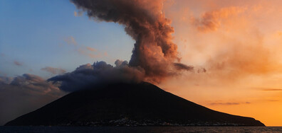 Сициля между огъня и водата - Вулканът Стромболи изригна