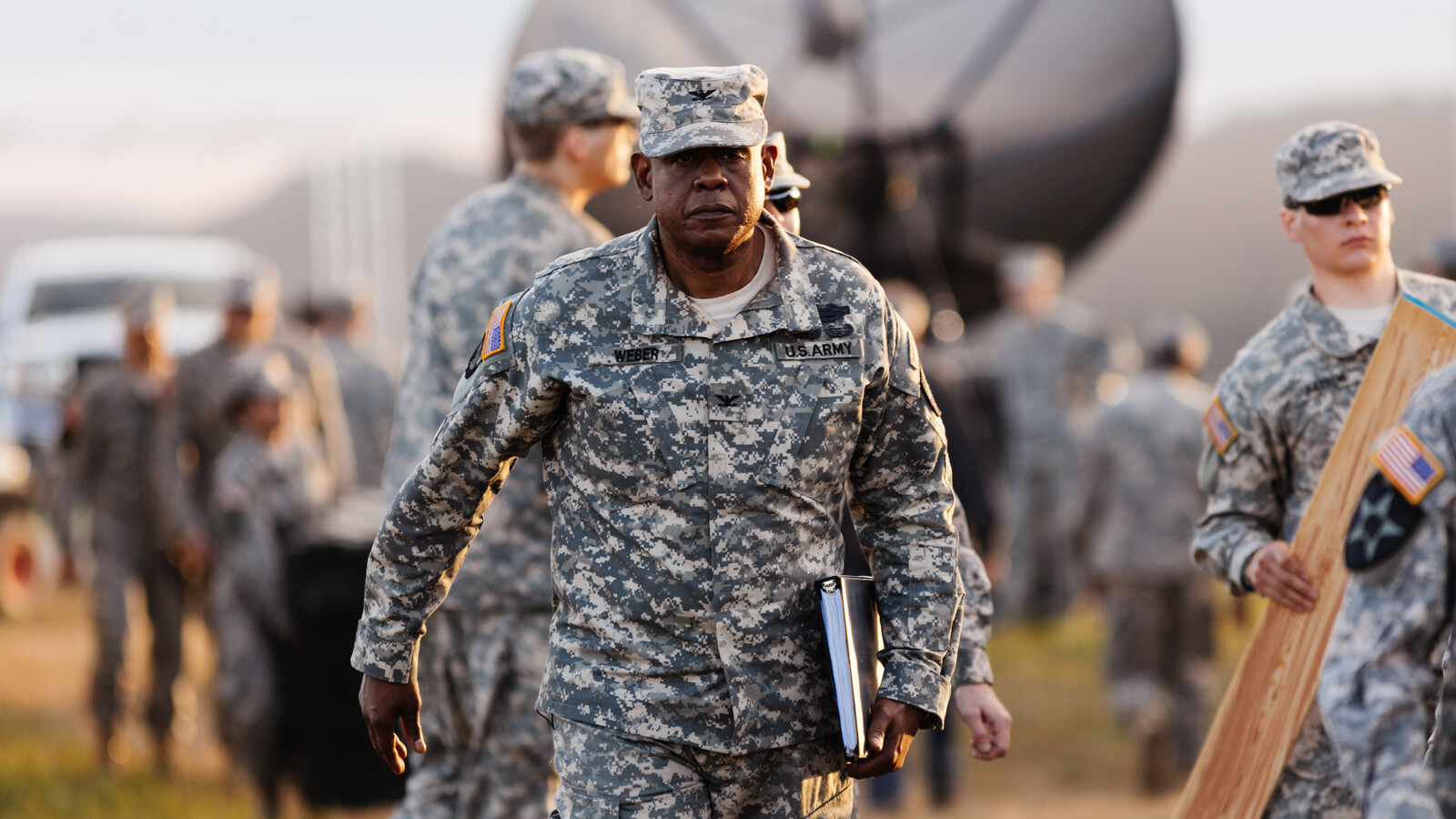 Първи контакт