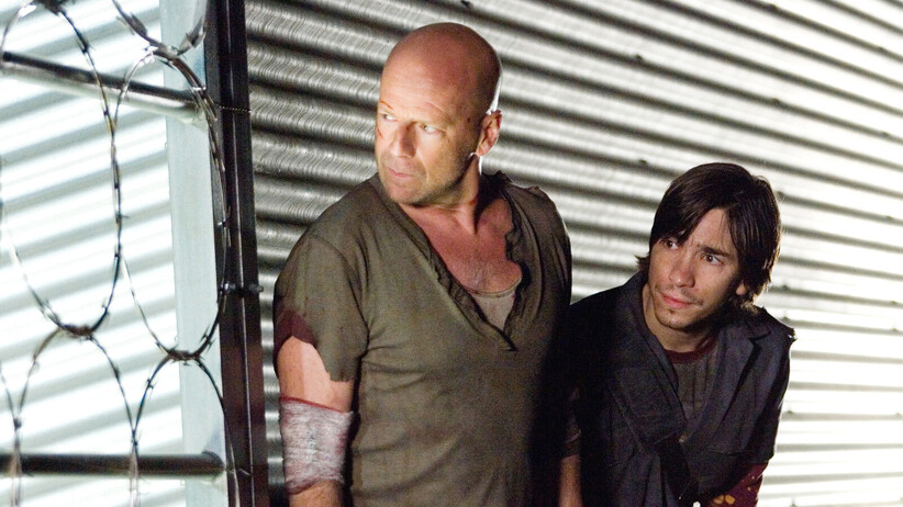 Умирай трудно 4