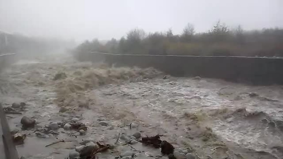 Река Глазне в Банско след дъждовете
