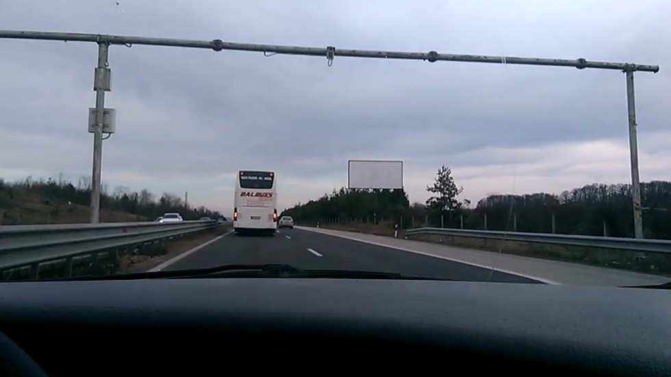 Сръбски автобус със 140 км/ч по магистрала "Тракия"