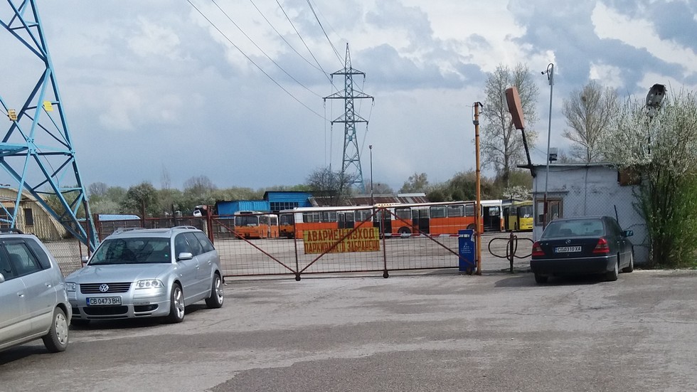 Пълен абсурд