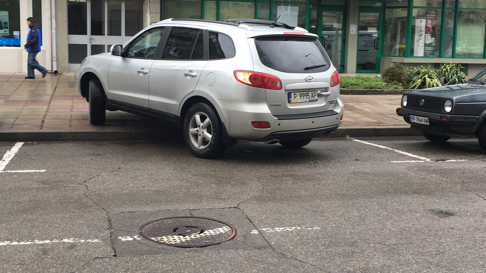 Паркиране по русенски в Разград
