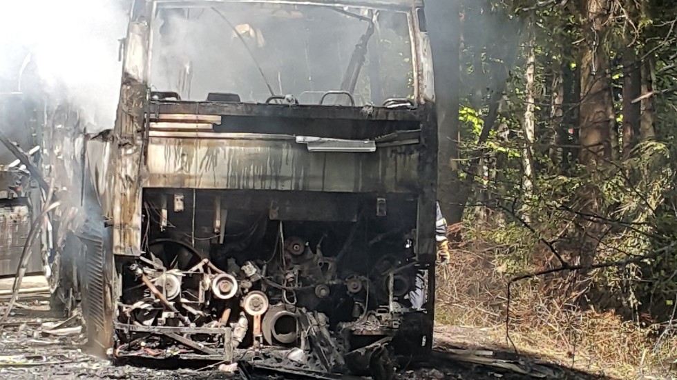 Изгоря автобус с деца, пострадали няма