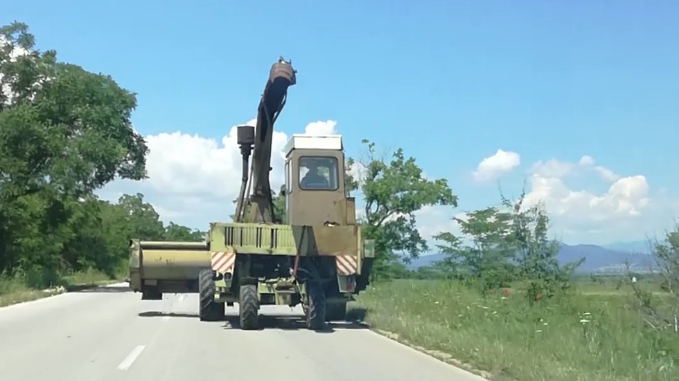 Движението по пътищата