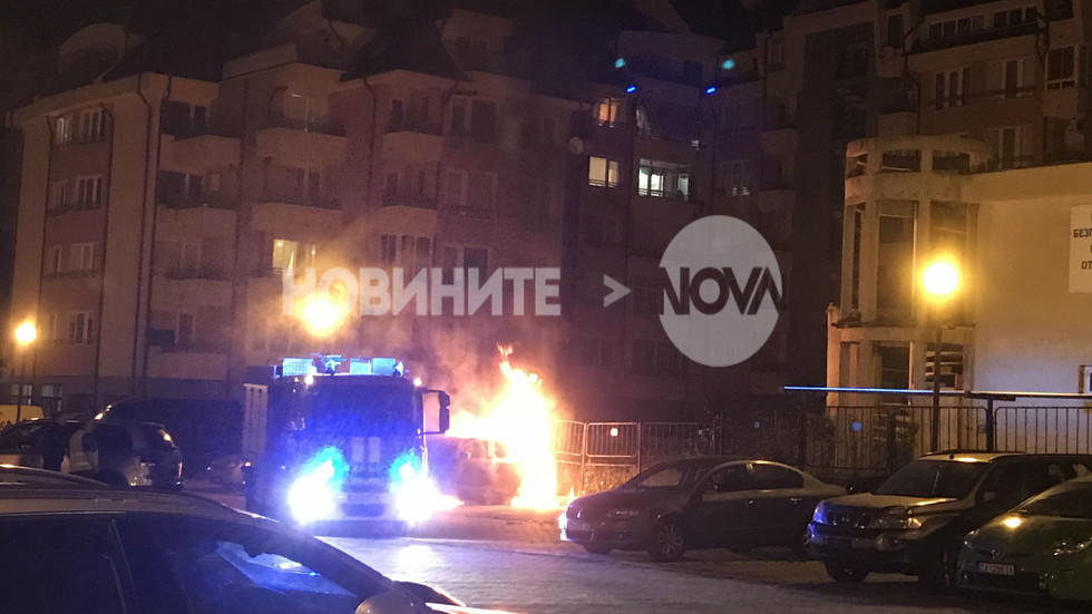Подпалена кола в платен паркинг в "Младост 3" в София