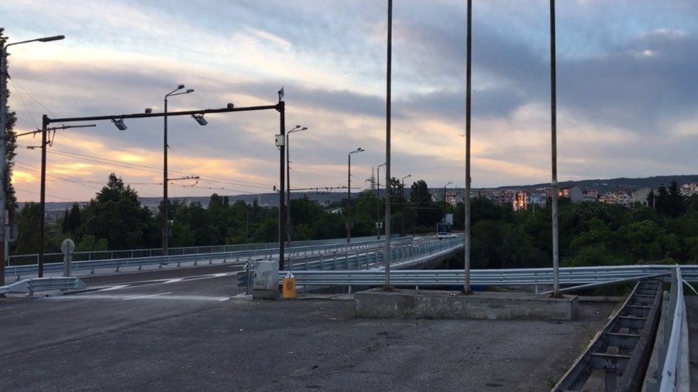 Кога ще пуснат движението по Аспарухов мост при свършен вече ремонт?