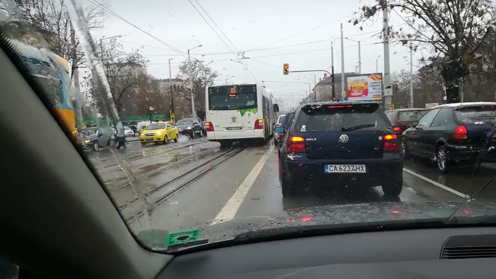 Нагъл шофьор от градския транспорт