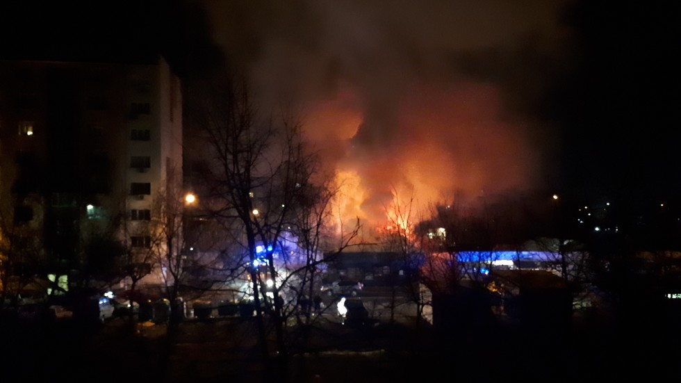 Пожар в бургаския комлекс "Славейков", до бл. 40