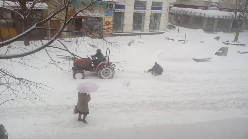 Снегопочистване в Бургас