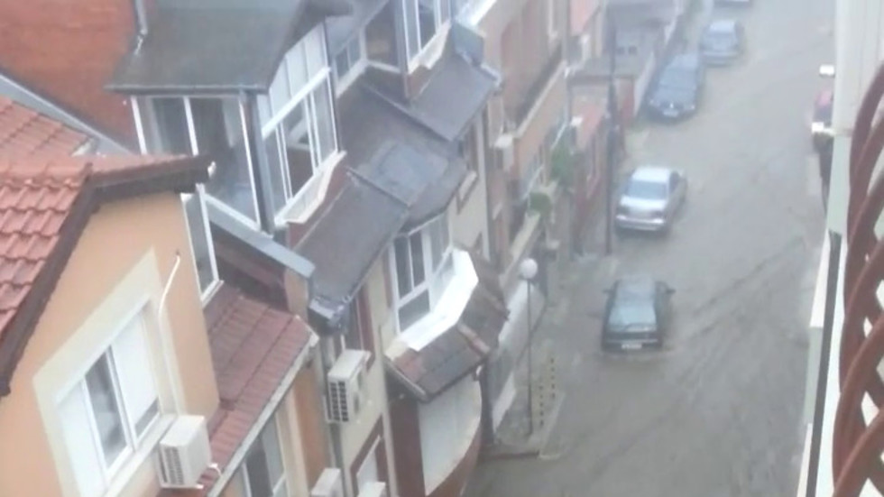 Поредно наводнение във Варна след обилен дъжд