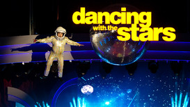 Ути каца от Космоса в Dancing Stars