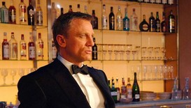 Даниел Крейг е агент 007 в „Джеймс Бонд: Казино Роял” по Нова