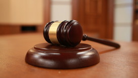 „Съдебен спор” между майка и син заради неплатени сметки